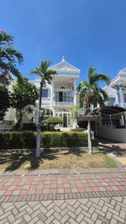 Two-Story House in Raffles Garden with a Classic Style. Two-Story House in Raffles Garden with a Classic Style.