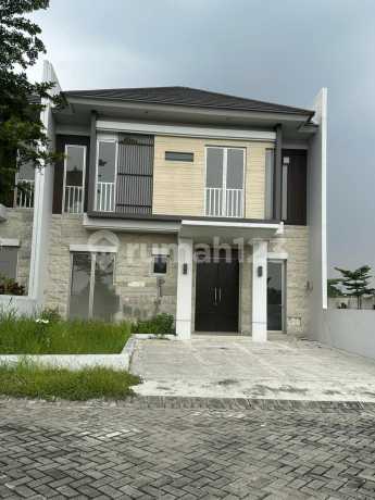 Rumah Bagus Minimalis 2 Lantai di Greendland Residence, Menganti.