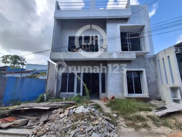 For Sale Hook House in Garden Point Baloi Near BCS Mall