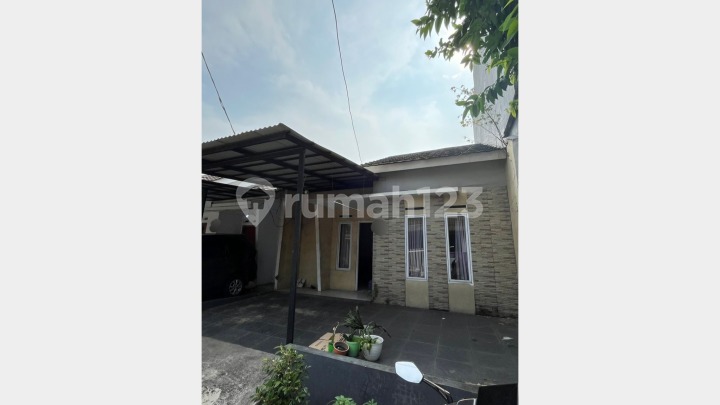 For Sale 1-Story House Strategically Located in Prapanca 2 Cluster, Situated at Grand Residence City, Bekasi 018 For Sale 1-Story House Strategically Located in Prapanca 2 Cluster, Situated at Grand Residence City, Bekasi 018