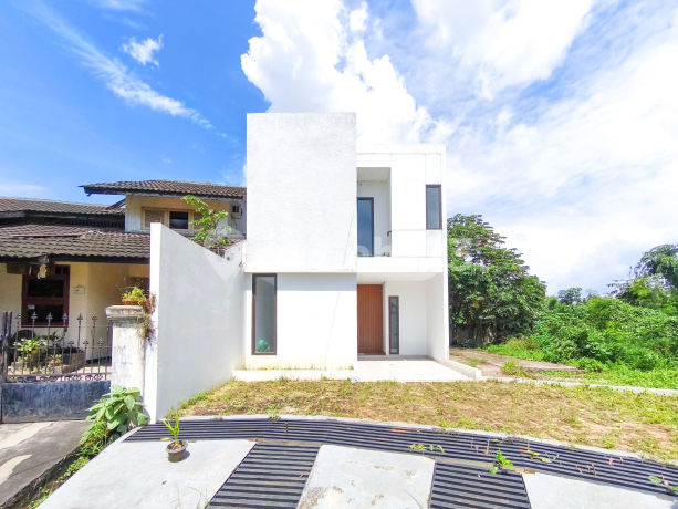 Rumah Strategis Dekat Stasiun Sudimara SHM Dibantu KPR J-22662 Rumah Strategis Dekat Stasiun Sudimara SHM Dibantu KPR J-22662