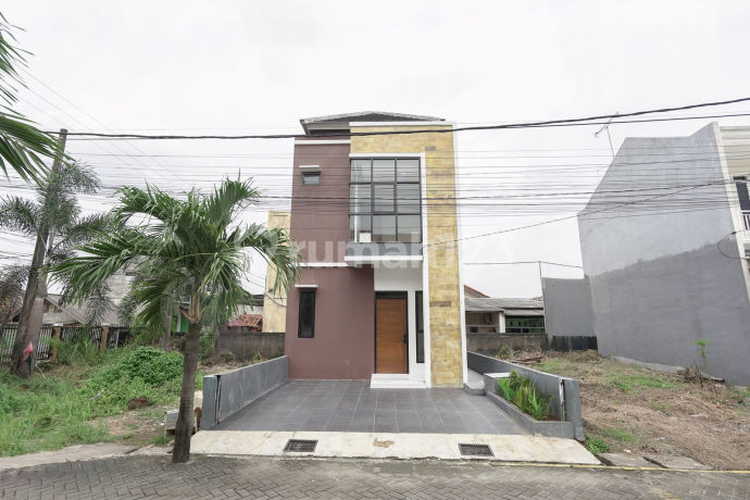 Rumah SHM 15 Mnt ke Plaza Metropolitan Bebas Banjir Siap KPR J-38169