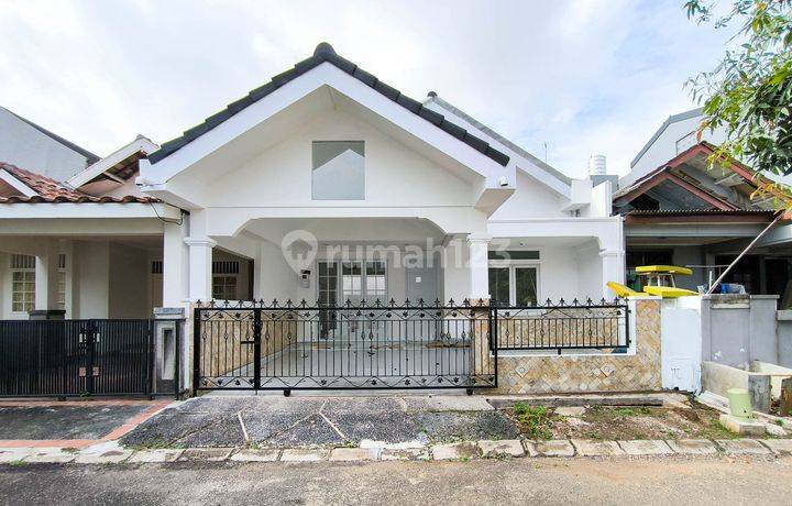 Rumah dekat  Summarecon Mall Serpong Siap Huni Dibantu KPR J27887