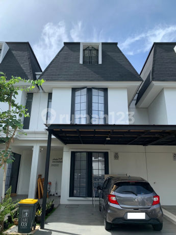 Rumah 3 Lantai Terawat Dekat Stasiun Jurang Mangu Siap Huni J38894