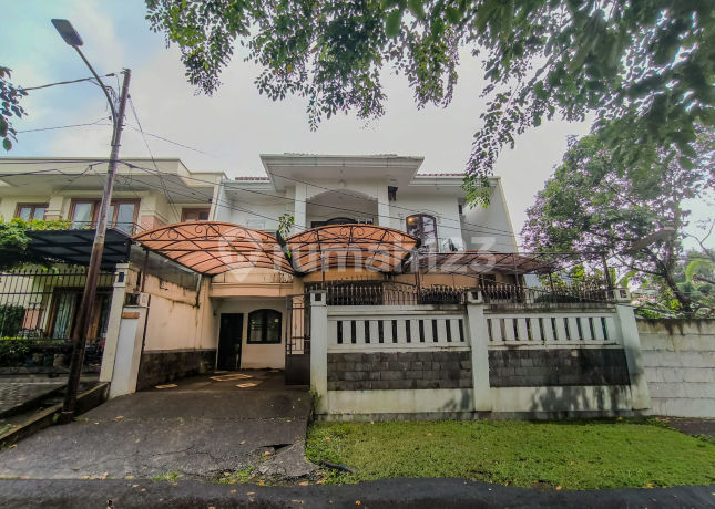 Rumah 5 Kamar Tidur SHM Dekat Gandaria City Mall Dibantu KPR J-46152