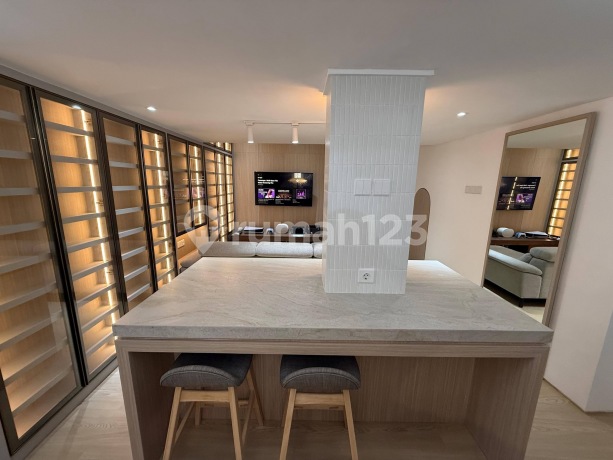 Rumah 2 Lantai Full Furnished di Northwest Central Rumah 2 Lantai Full Furnished di Northwest Central