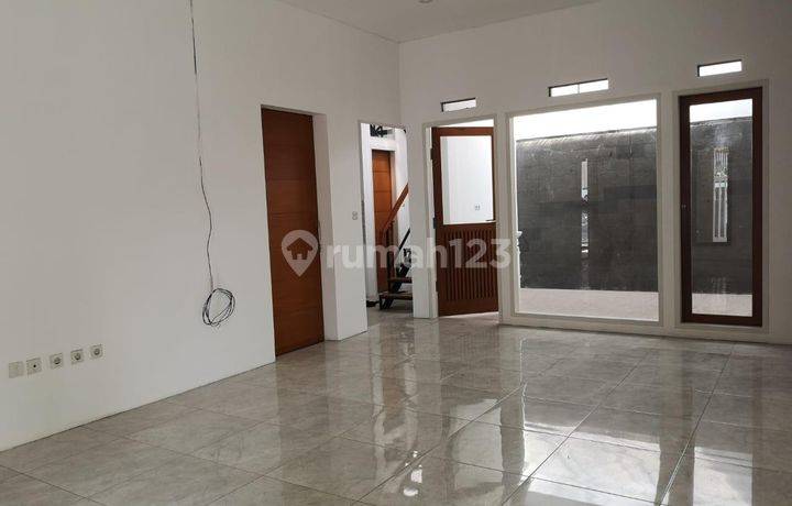 Dijual Rumah Hook Lembah Permai Hanjuang Cimahi