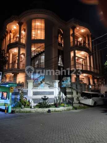 Rumah Classic Rungkut Asri Surabaya Rumah Classic Rungkut Asri Surabaya