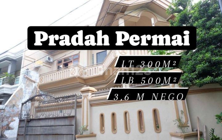 CLASSIC 2-STORY HOUSE PRADAH PERMAI STRATEGIC WEST SURABAYA [94]