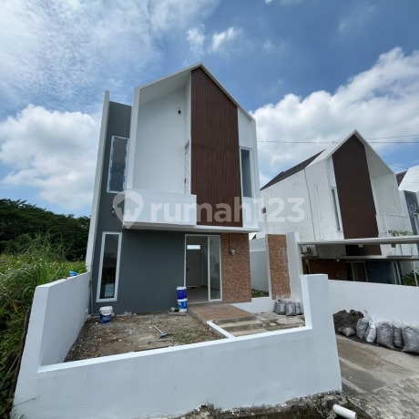 Rumah Bagus Siap Huni di Mountana Hill Griya Lestari Ngaliyan