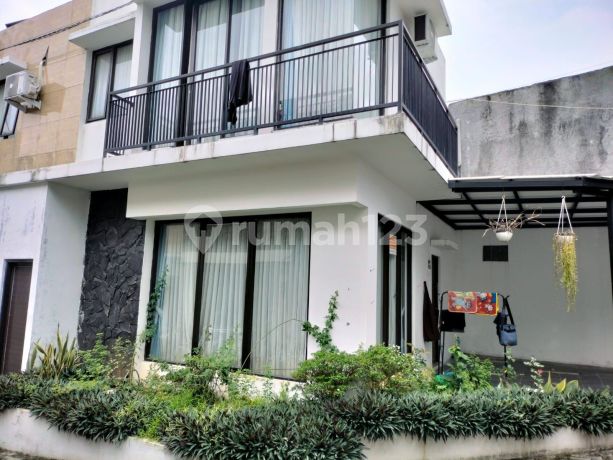 RUMAH 2 LANTAI DIJUAL CEPAT DI VILLA SERENITY JAGAKARSA