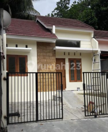 Over Kredit Rumah Di Perumahan Green Paradise Citayam 