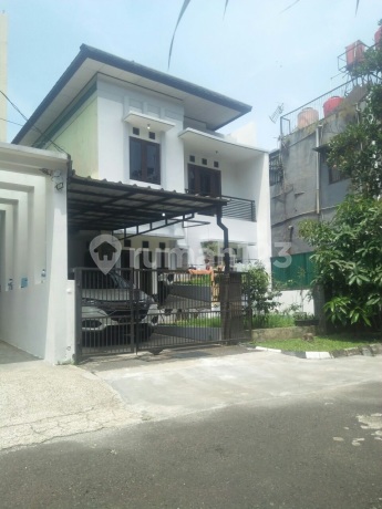 Rumah Siap Huni di Komplek Buah Batu Regency