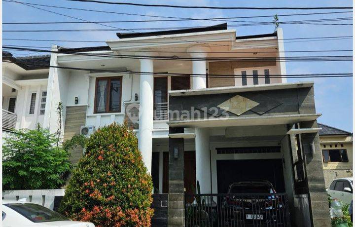 Rumah Bagus 2 Lantai di Komplek Buah Batu Regency