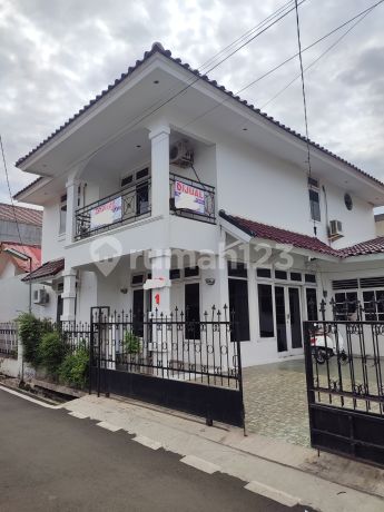 Rumah Di Komplek Pjmi Bintaro, Tangerang Selatan 