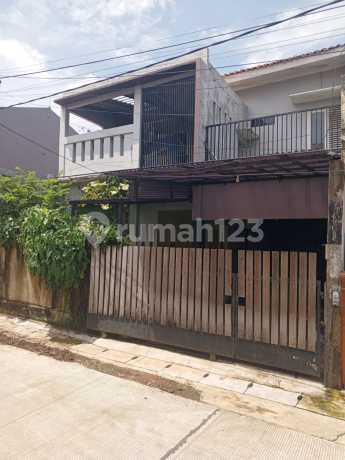 Flood-Free House in Deplu Complex, Pondok Aren, Tangsel