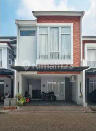 Rumah Dekat Stasiun Krl Full Renovasi Di U House, Ciputat