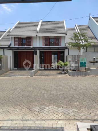 DIJUAL RUMAH MINIMALIS MODERN TIPE CHRYSANT DI PERUMAHAN GRIANAN AGUNG, SINGOSARI MALANG