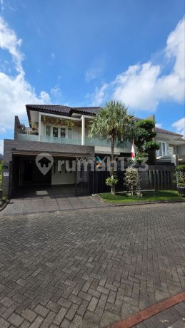 For Sale: Premium Fully Furnished House with Private Pool at Istana Dieng, Malang For Sale: Premium Fully Furnished House with Private Pool at Istana Dieng, Malang