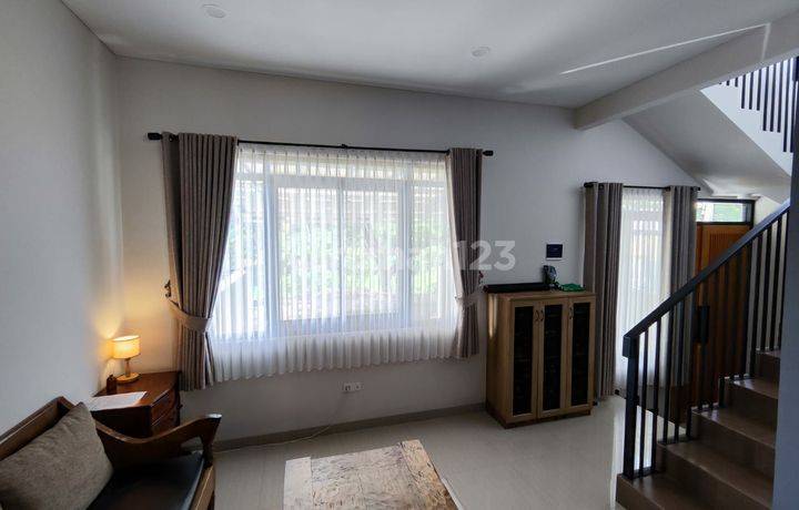 Dijual Rumah 2 Lantai di Komplek Royal View Residence Ciwaruga, Bandung Barat