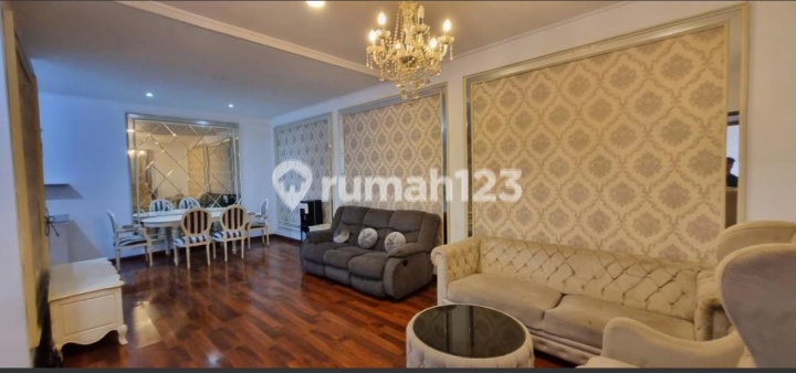 Affordable 2.5-Story House Fully Furnished Good SHM Buah Batu Square Affordable 2.5-Story House Fully Furnished Good SHM Buah Batu Square