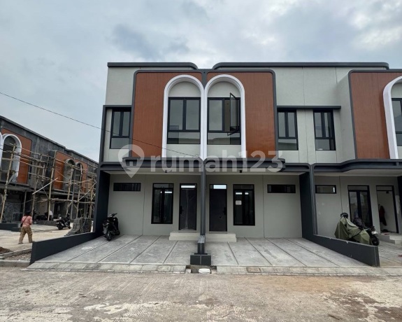 Rumah 2 Lantai Nyaman di Buah Batu - Ciwastra - Bandung Dekat Stasiun Kcic Tegal Luar Rumah 2 Lantai Nyaman di Buah Batu - Ciwastra - Bandung Dekat Stasiun Kcic Tegal Luar