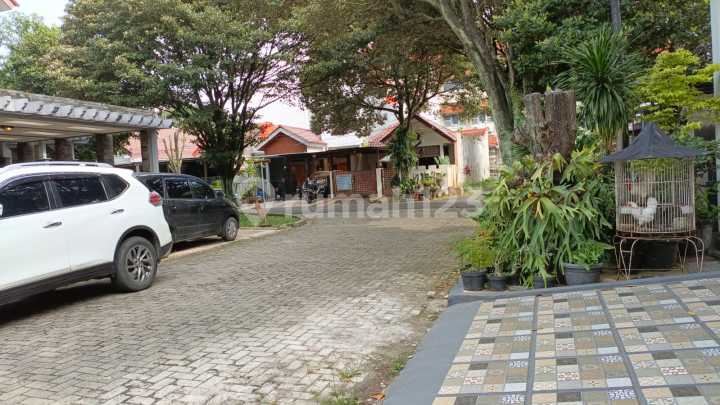 Dijual rumah butuh renov, lingkungan asri dan aman siap di survey luas 156 m² Pamulang tangerang selatan