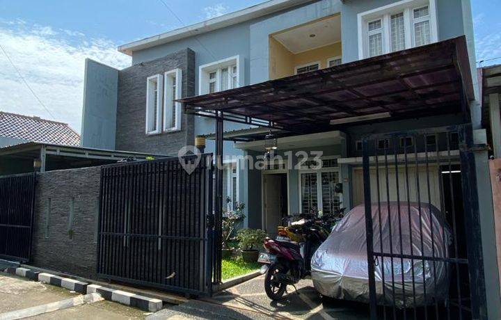 Rumah 2 Lantai Bagus Terawat Di Pelita Air Service Sawangan