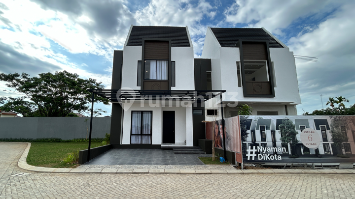 Parama di Rajata Residence