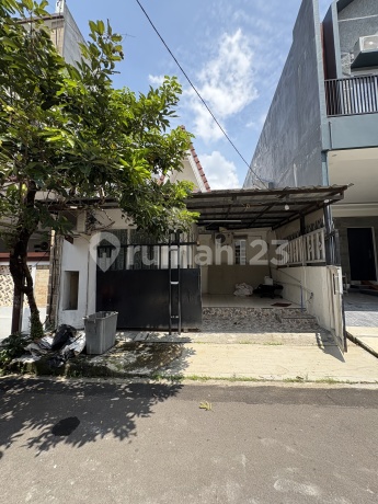 1-Storey House with SHM Near Aeon in Taman Victoria Cluster, Sentul City, Bogor