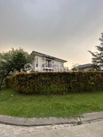 Rumah Hook View Gunung Pancar Halaman Luas Dekat Ke Jungleland Di Cluster The Atmosphere Sentul City Bogor 