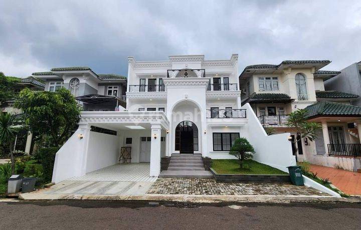Rumah Mewah 2 Lantai Dengan Private Pool SHM Di Cluster Bukit Golf Hijau Sentul City Bogor