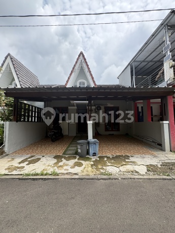 Rumah 1 Lantai Siap Huni dengan Mezanine SHM Dekat ke Taman Budaya di Cluster Taman Venesia Sentul City Bogor