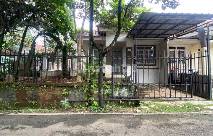 Rumah Satu Lantai Dengan Halaman Luas Di Cluster Taman Pasadena Sentul City Bogor