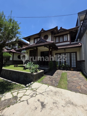 Rumah Bergaya Jepang View Gunung Pancar Dan Bukit Hambalang Depan Area Hijau Di Cluster Taman Sakura Sentul City Bogor Rumah Bergaya Jepang View Gunung Pancar Dan Bukit Hambalang Depan Area Hijau Di Cluster Taman Sakura Sentul City Bogor