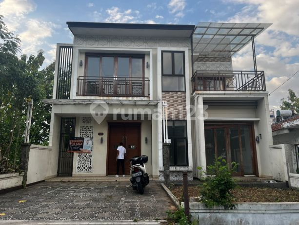 Rumah 2 Lantai Unfurnished Shm View Pegunungan Butuh Renovasi Di Cluster Taman Legian Sentul City Bogor