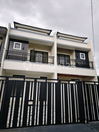 Fresh From The Oven!! Rumah Baru di Lokasi yang Nyaman Selangkah Kesekolah Tarakanita Citra Raya