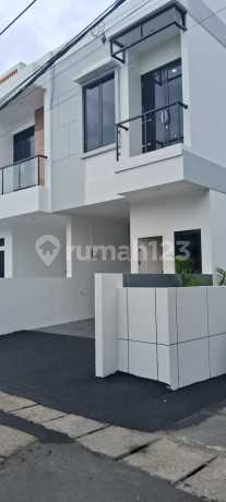 Rumah Keren Mewah Murah Di Cempaka Putuh Timur Jakarta Pusat