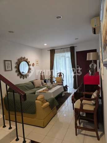 Rumah Mewah di Lingkungan Asri Virginia Lagoon, BSD Rumah Mewah di Lingkungan Asri Virginia Lagoon, BSD