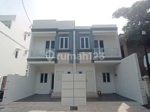 Di Jual Rumah2 Lantai Dekat Tolpisangan Baru Jakarta Timur Di Jual Rumah2 Lantai Dekat Tolpisangan Baru Jakarta Timur