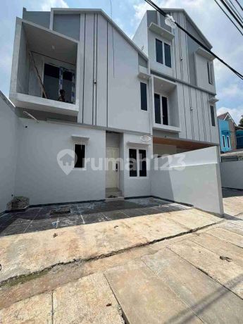 House for Sale, 2 Floors, Occupied, Percetakan Negara, Central Jakarta House for Sale, 2 Floors, Occupied, Percetakan Negara, Central Jakarta