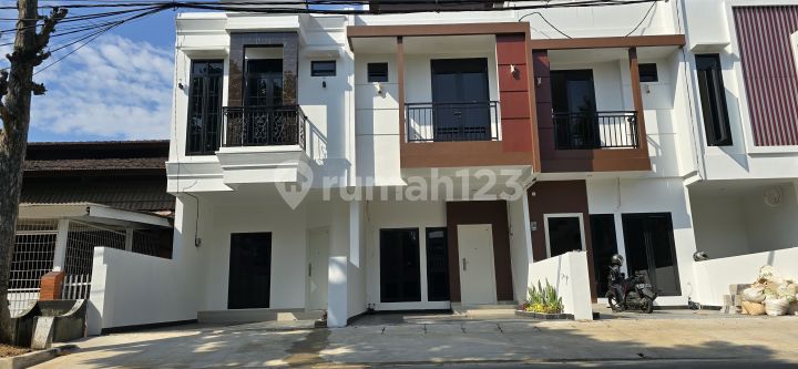 Dijual Rumah 2 Lantai 10 Menit Dr Transmart Cempaka Putih