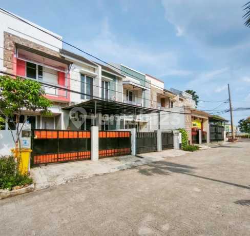 Rumah Cantik 2 lantai di Villa Bogor Indah 6 Ciparigi, Bogor Furnished