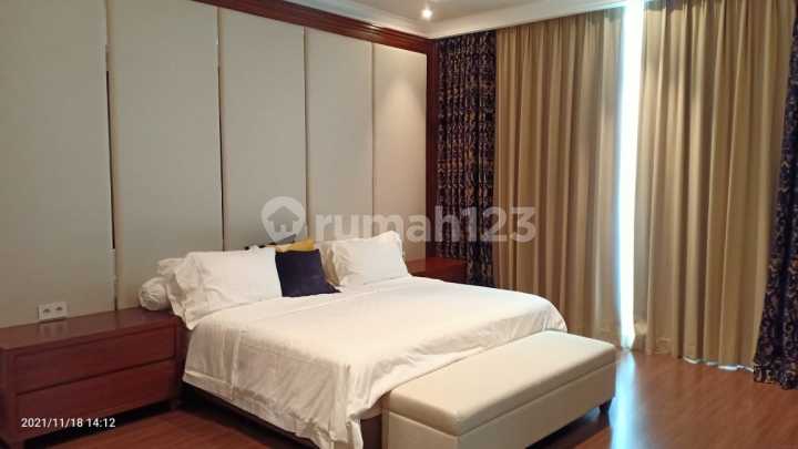 For Rent Apartemen Pakubuwono Signature - 4 BR - Fully Furnished! For Rent Apartemen Pakubuwono Signature - 4 BR - Fully Furnished!