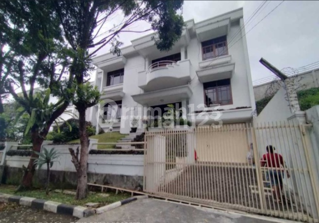 Rumah Bagus siap huni di komplek setra sutami dekat tol pasteur 