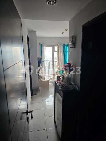 Di Jual Apartemen 2 Kamar View Balkon Kolam Renang di Mekar Wangi