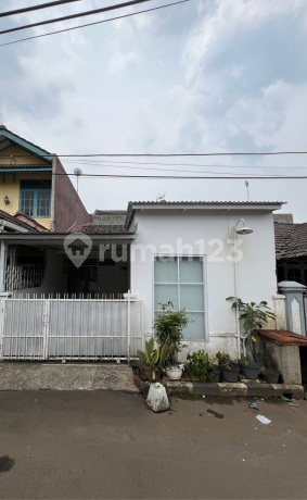 Dijual Rumah di Komplek Taman Kedaung Ciputat