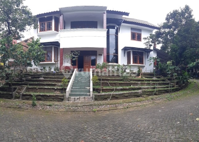 Rumah 2 Lantai Mewah Hook Komplek Griya Tugu Asri Cimanggis