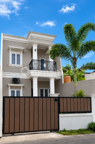 Rumah Mewah 2 Lantai di Sedayu Villas Depok Rumah Mewah 2 Lantai di Sedayu Villas Depok
