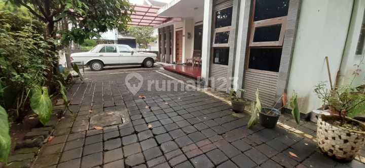 Rumah Luas di Babakan Jeruk Pasteur Bandung Dkt Kampus Maranatha